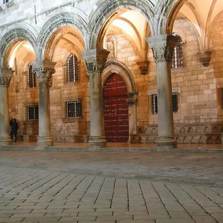 Tomo Dubrovnik