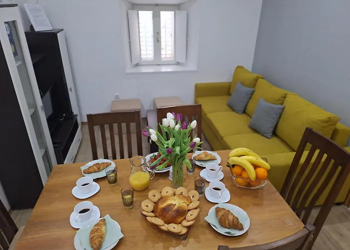 Tomo Διαμέρισμα *