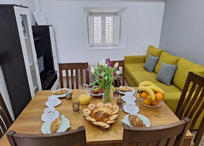 公寓 托莫公寓酒店 *