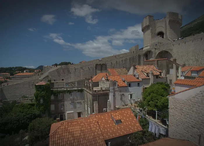 公寓 托莫公寓酒店 *