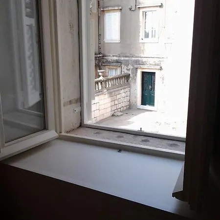 Tomo Dubrovnik