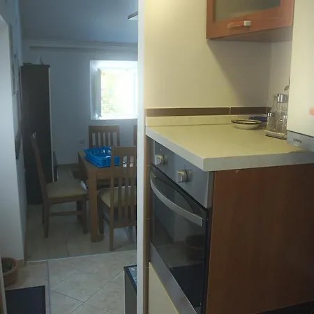 Tomo Apartment *